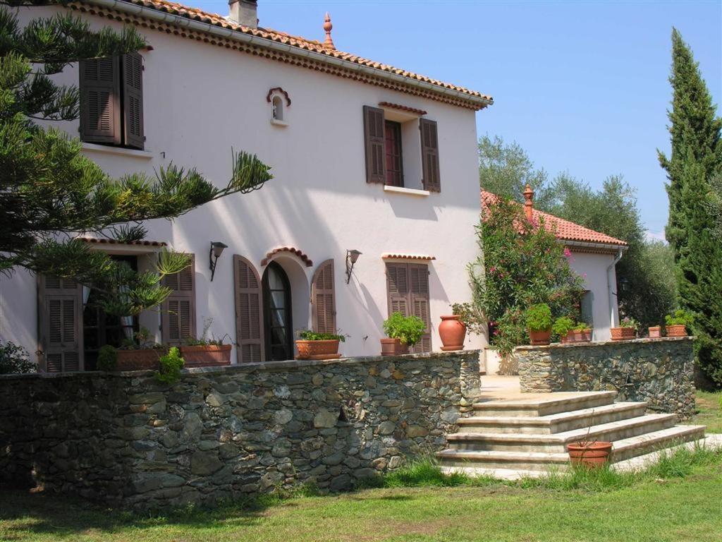 Domaine Le Clos Des Oliviers Sorbo-Ocagnano Exterior photo